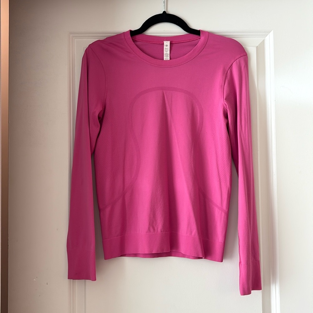 $128 MSRP Lululemon Swiftly Relaxed Long sleeve jacket Pristine condition size 4